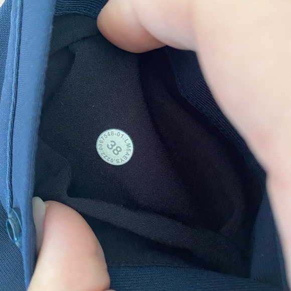 Blue crossover men’s lululemon pant - Picture 3 of 3